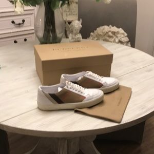 Burberry sneakers